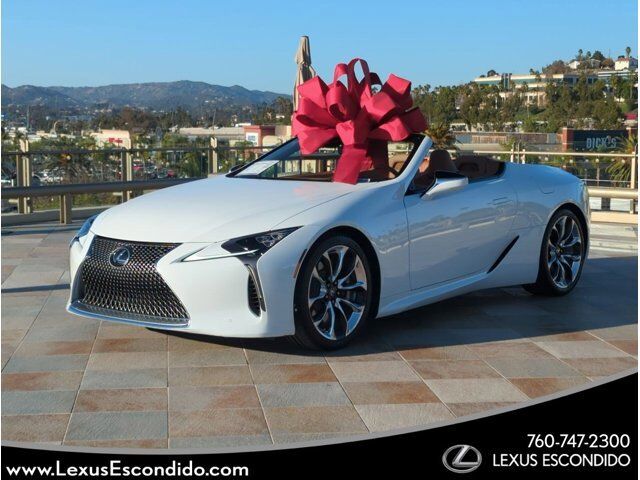 LEXUS