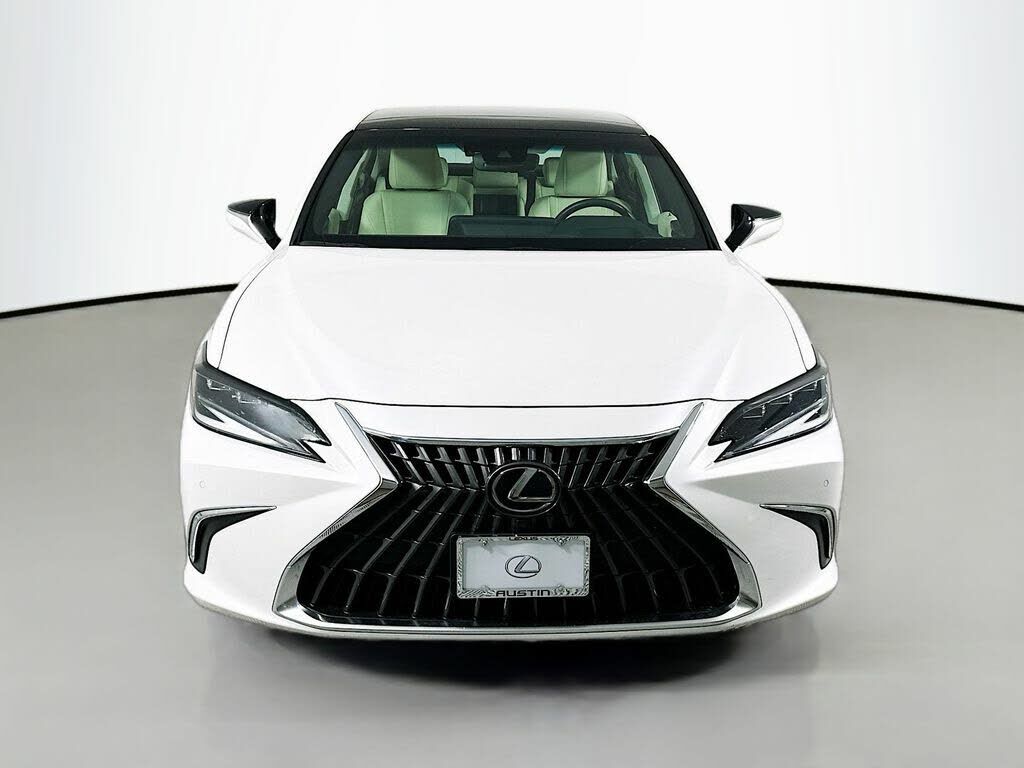 2022 Lexus ES