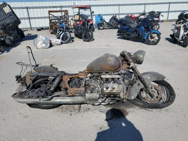 Honda GL1500C (VALKYRIE)