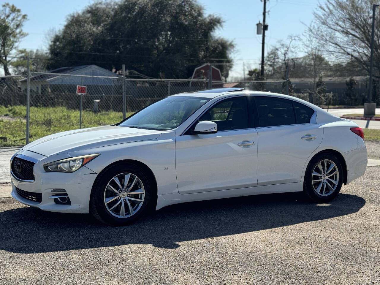 2014 INFINITI Q50