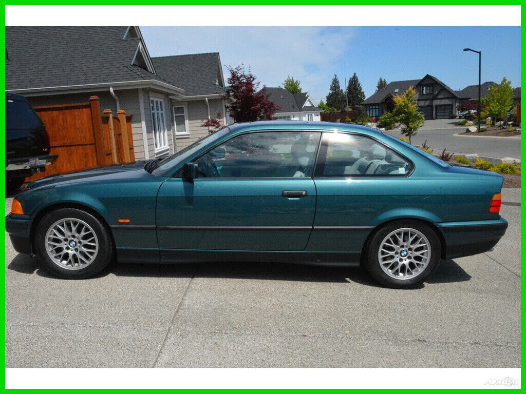 BMW 328iS