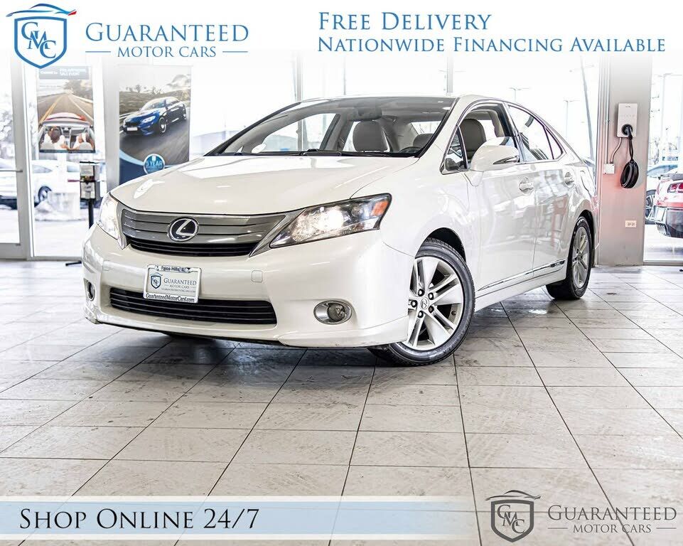 Lexus HS