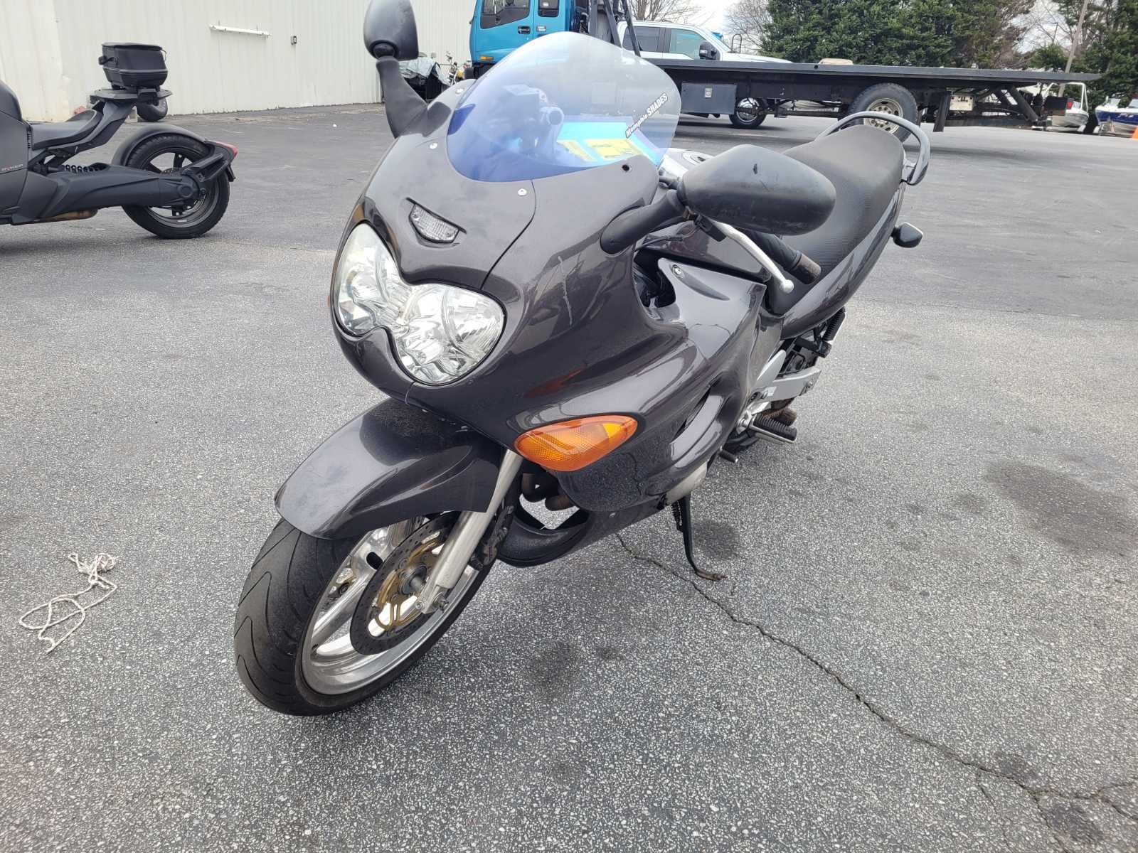 Suzuki GSX750F
