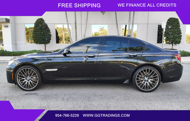 BMW 740i