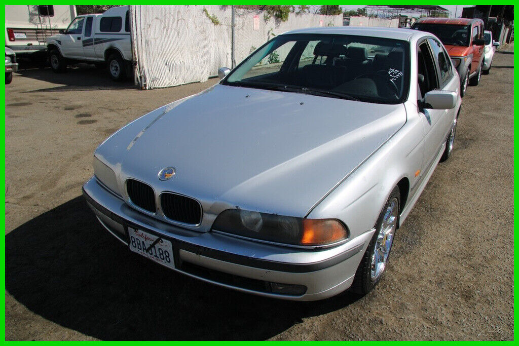 BMW 528i