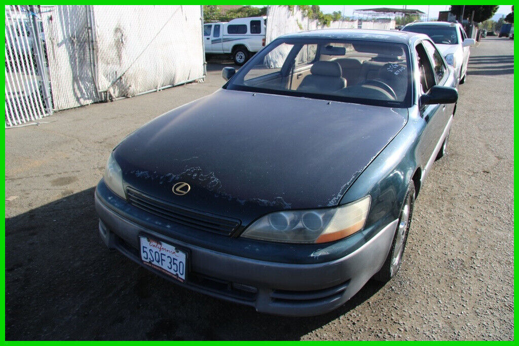 Lexus ES