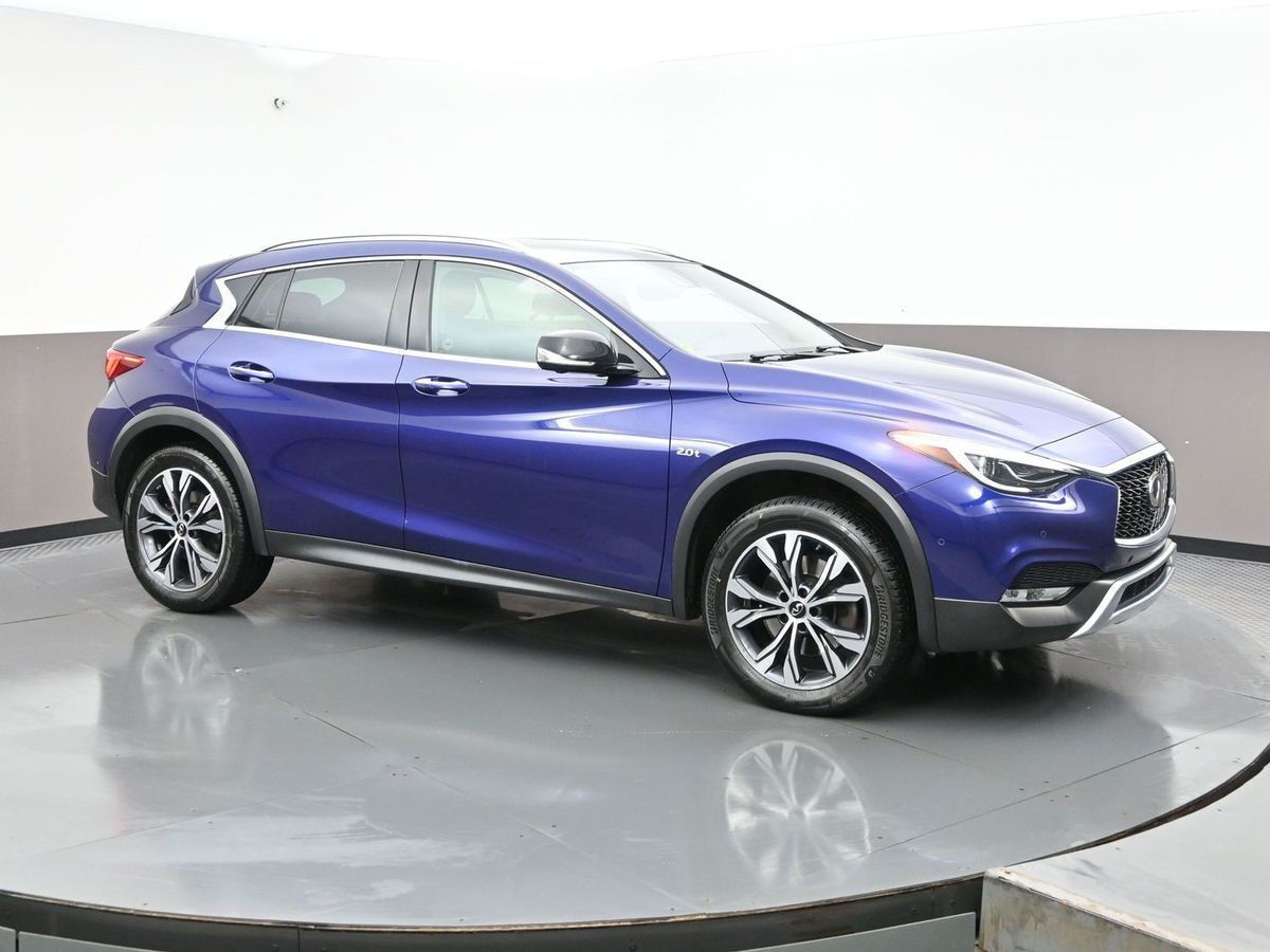 Infiniti QX30