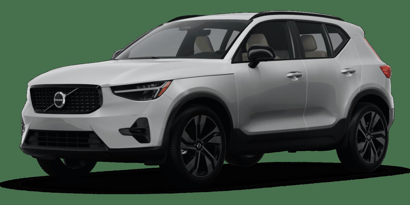 2025 VOLVO XC40