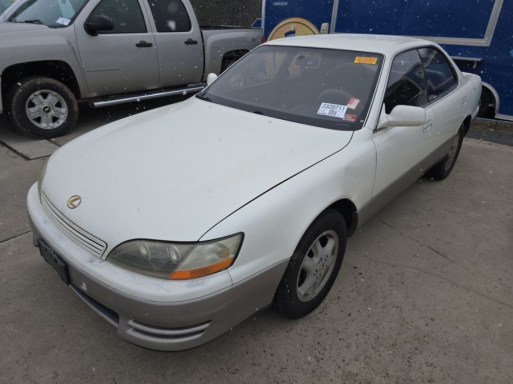 Lexus ES