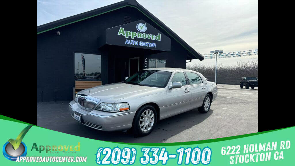 Lincoln Town Car