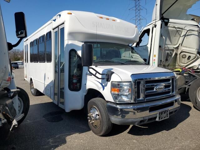 Ford E-450