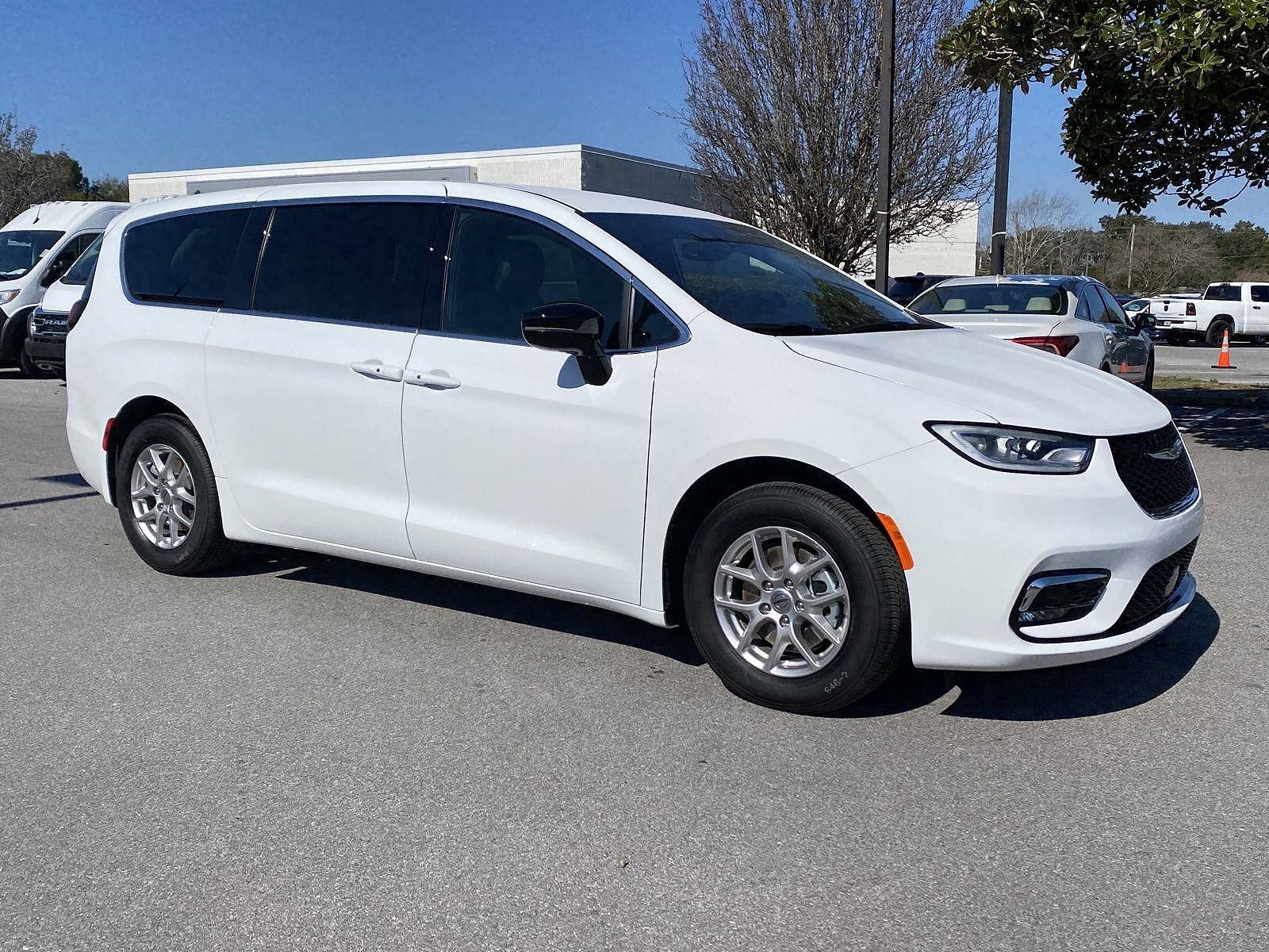 2025 CHRYSLER Pacifica