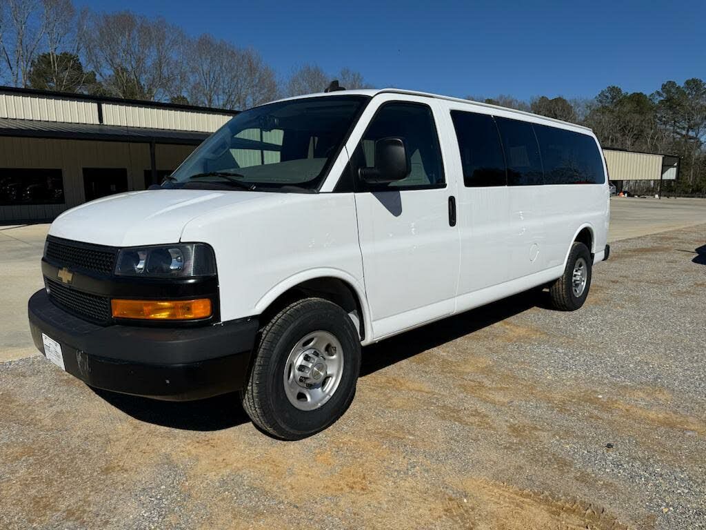 2023 CHEVROLET Express