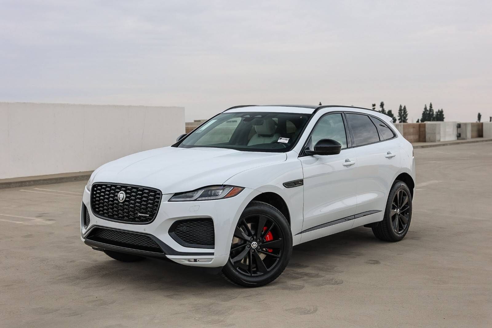 2025 JAGUAR F-Pace