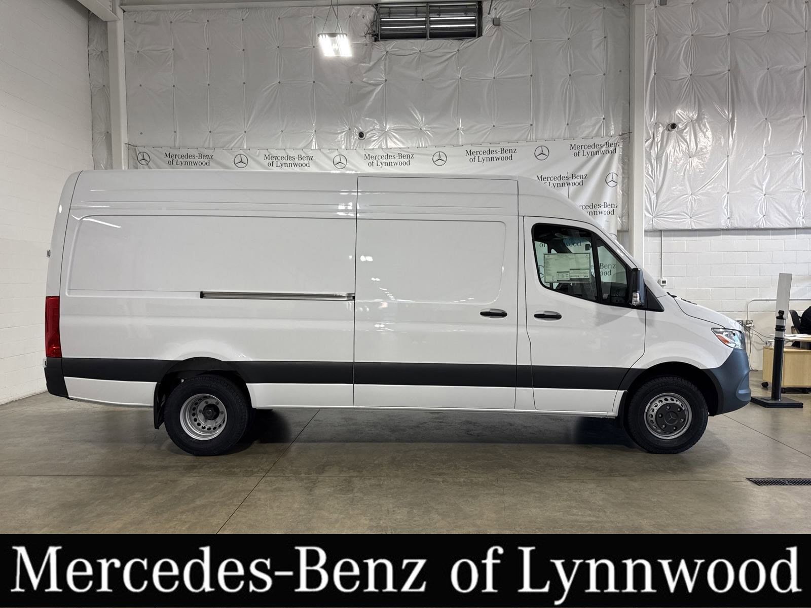 2025 MERCEDES-BENZ Sprinter