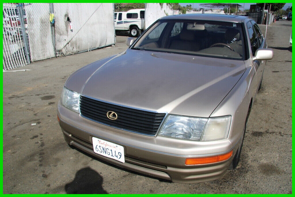 Lexus LS