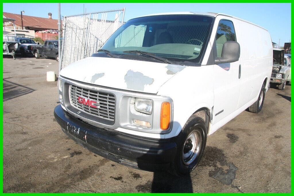 GMC Savana