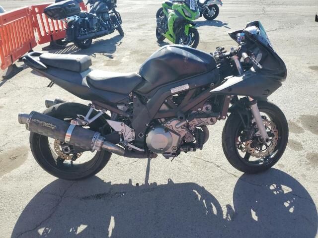 Suzuki SV1000 / SV1000S