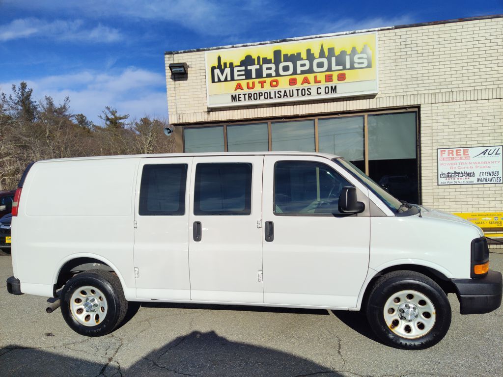 2011 CHEVROLET Express
