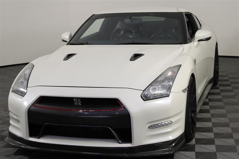 Nissan GT-R
