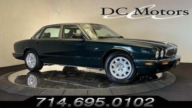 Jaguar XJ8