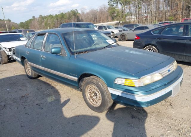 Ford Crown Victoria