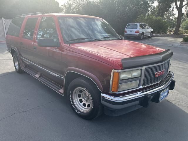 GMC Suburban