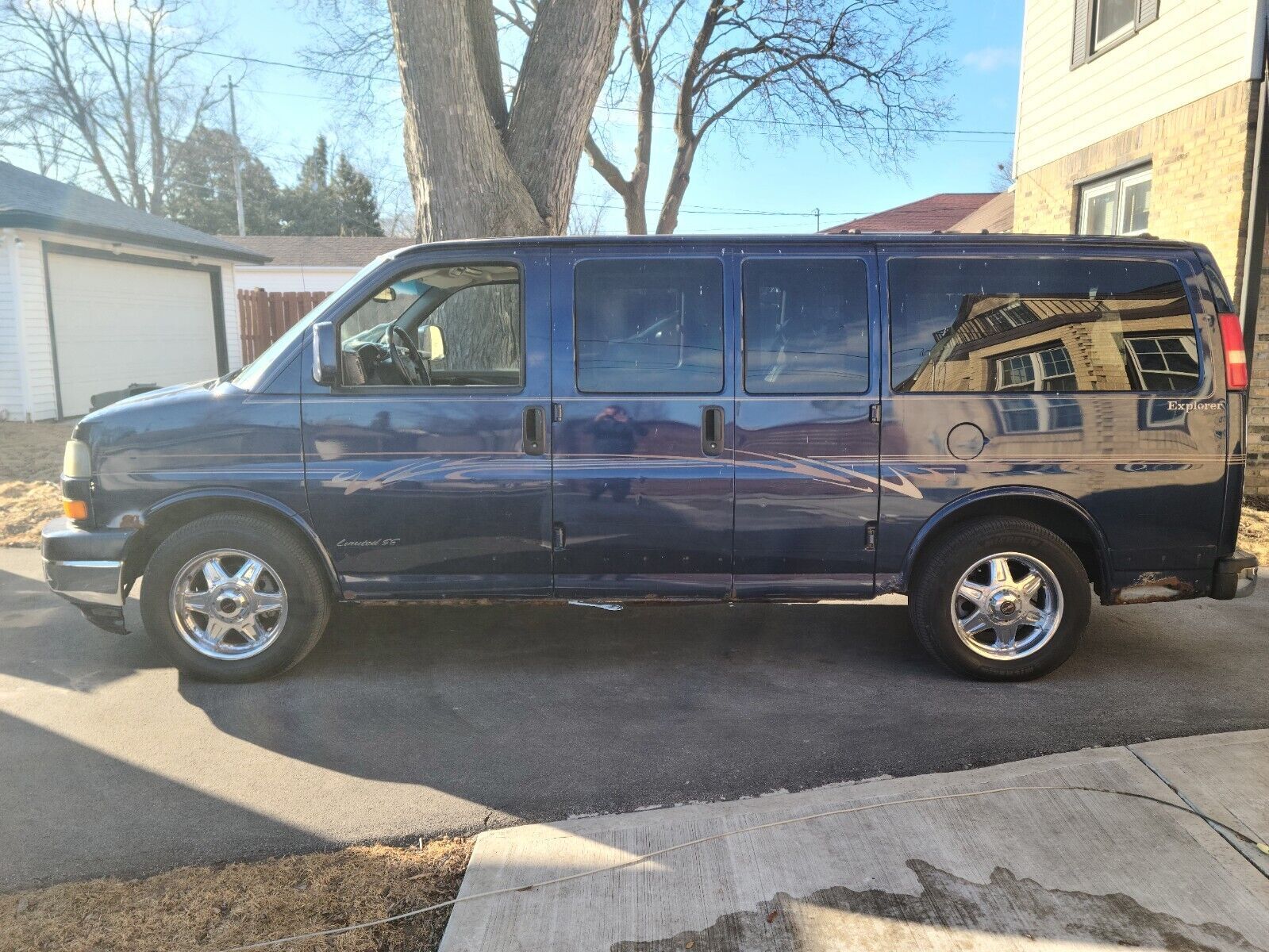 GMC Savana