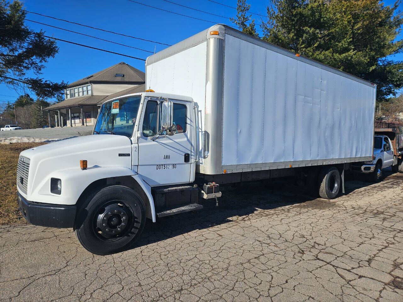 2002 FREIGHTLINER FL70