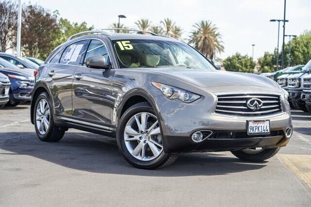 Infiniti QX70