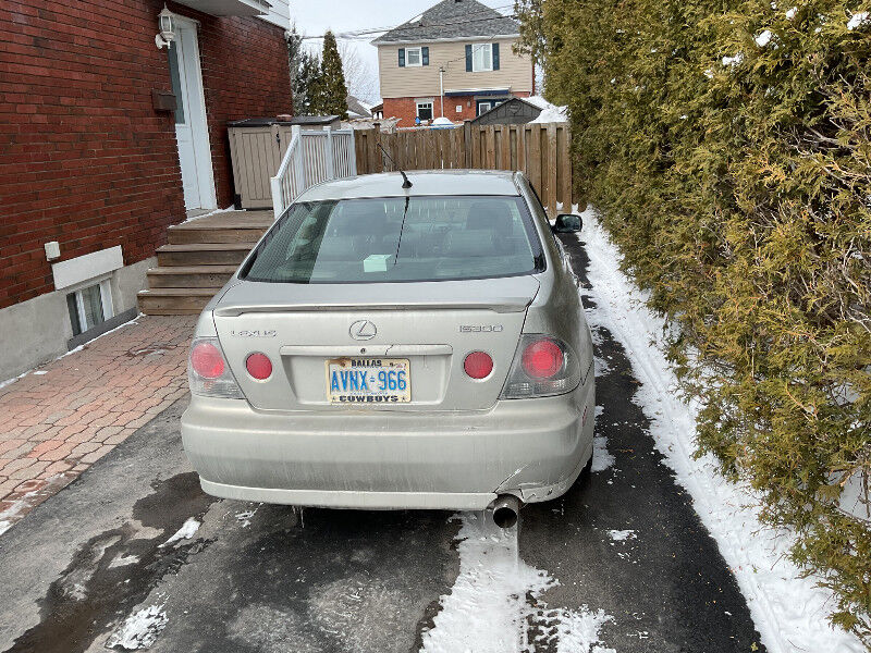 Lexus IS
