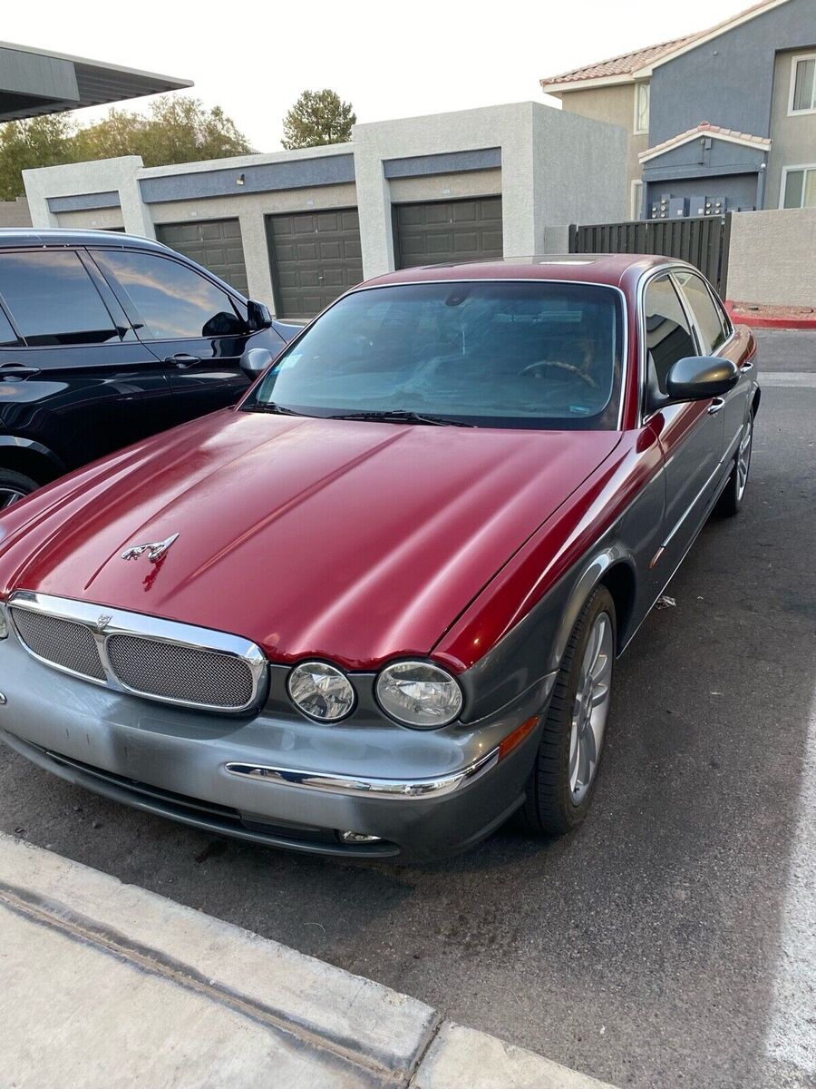 Jaguar XJ