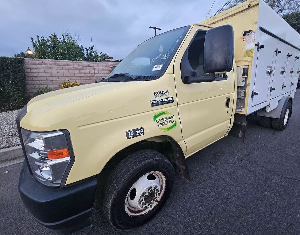 2021 FORD E-450