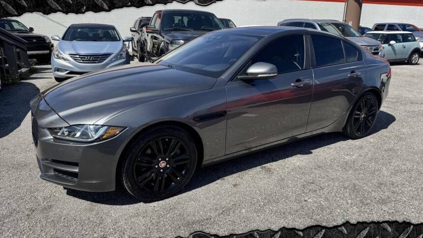 Jaguar XE