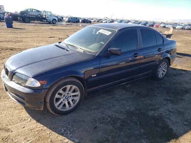 BMW 323i