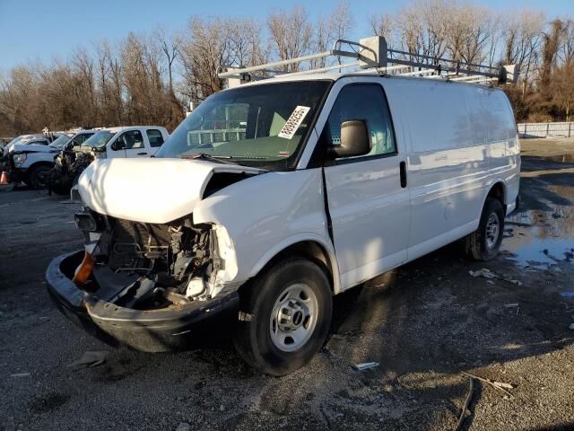 2014 GMC Savana