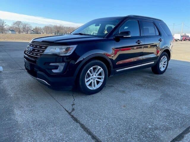2017 FORD Explorer