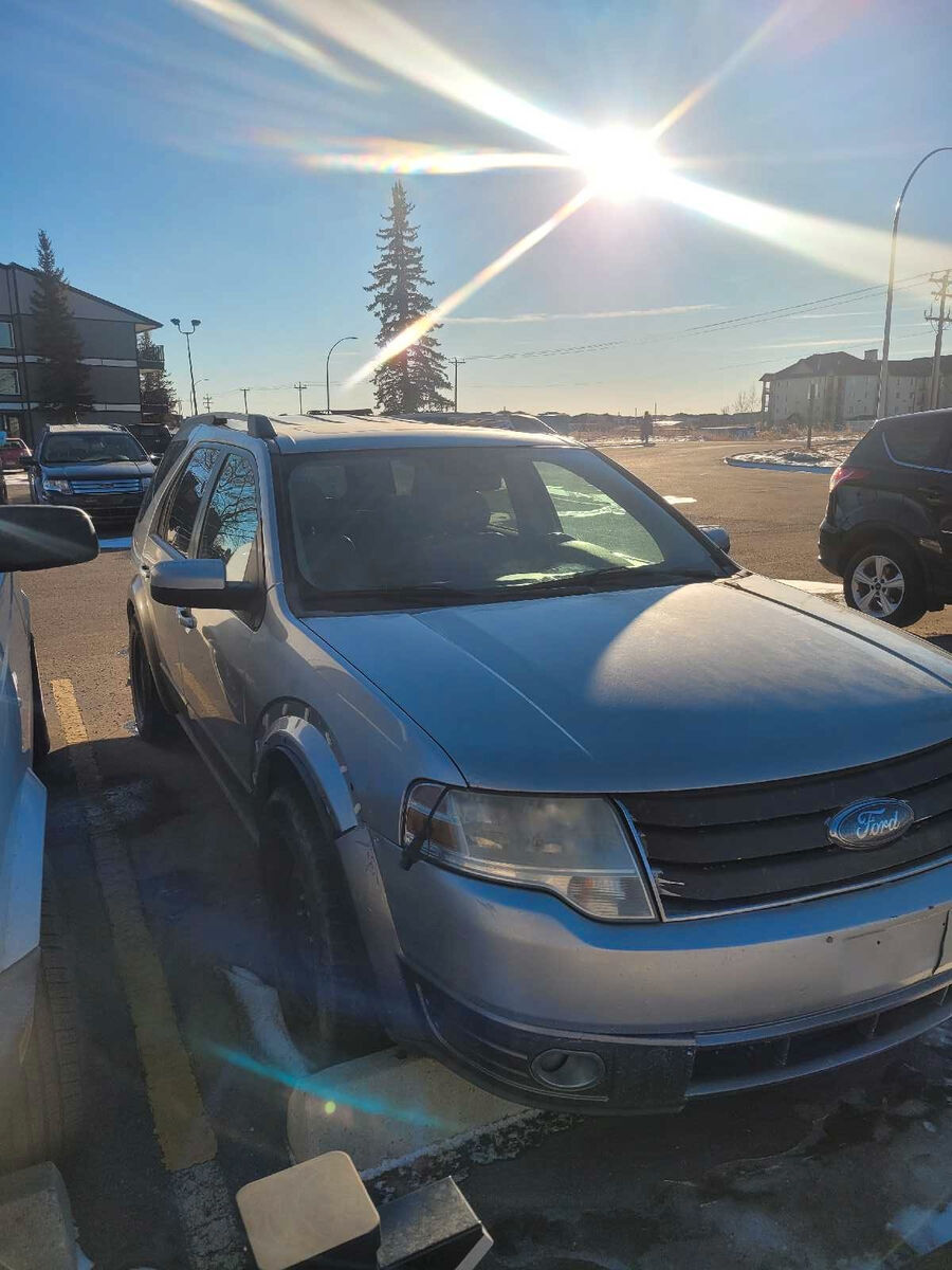 Ford Taurus X