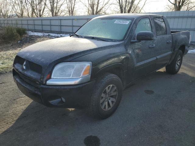 Mitsubishi Raider