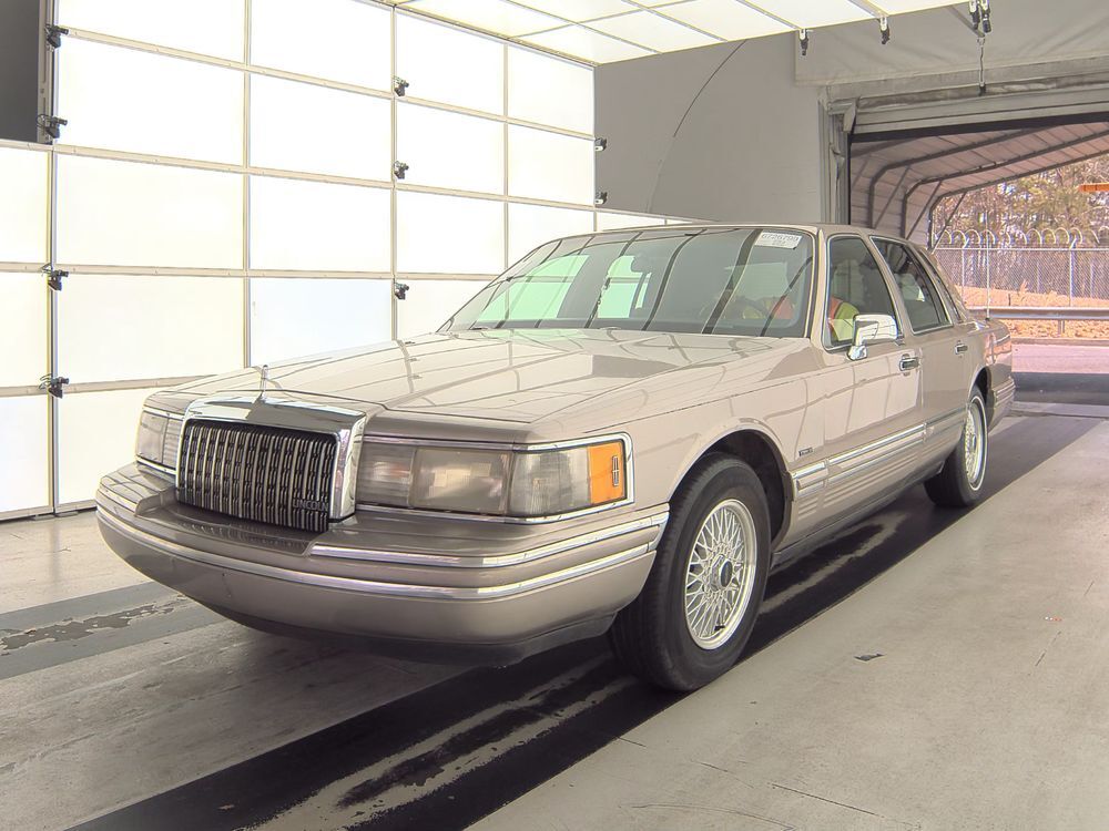 Lincoln Town Car