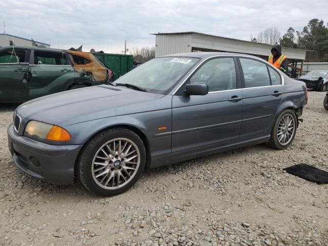 BMW 330i