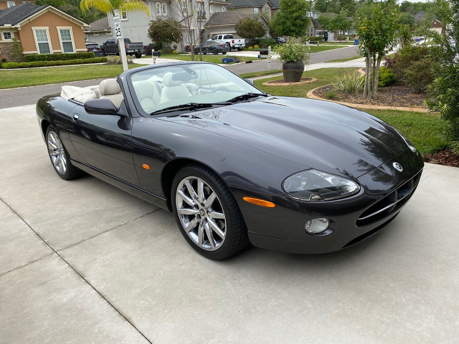 Jaguar XK
