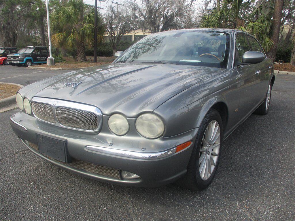 Jaguar XJ