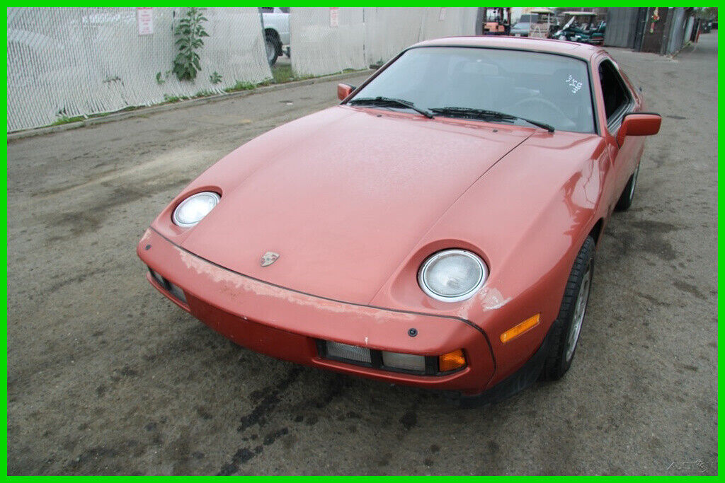 PORSCHE