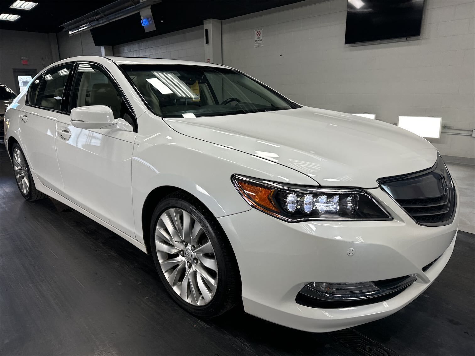 Acura RLX