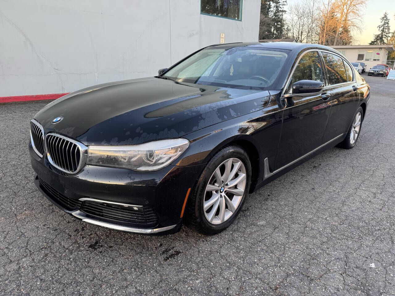 BMW 740i