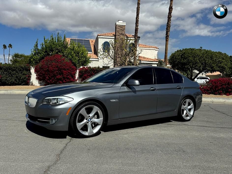 BMW 550i