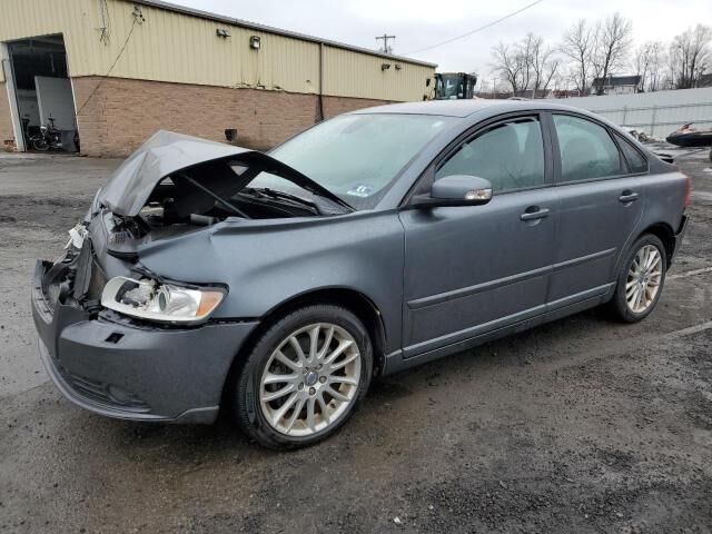 Volvo S40