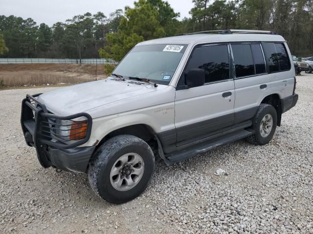 Mitsubishi Montero