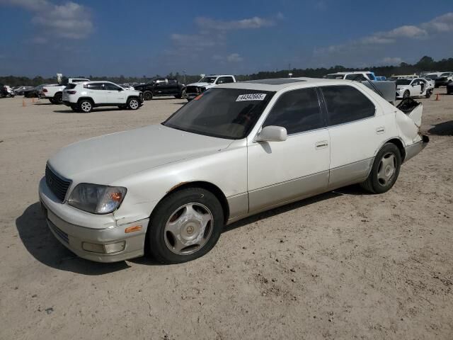 Lexus LS